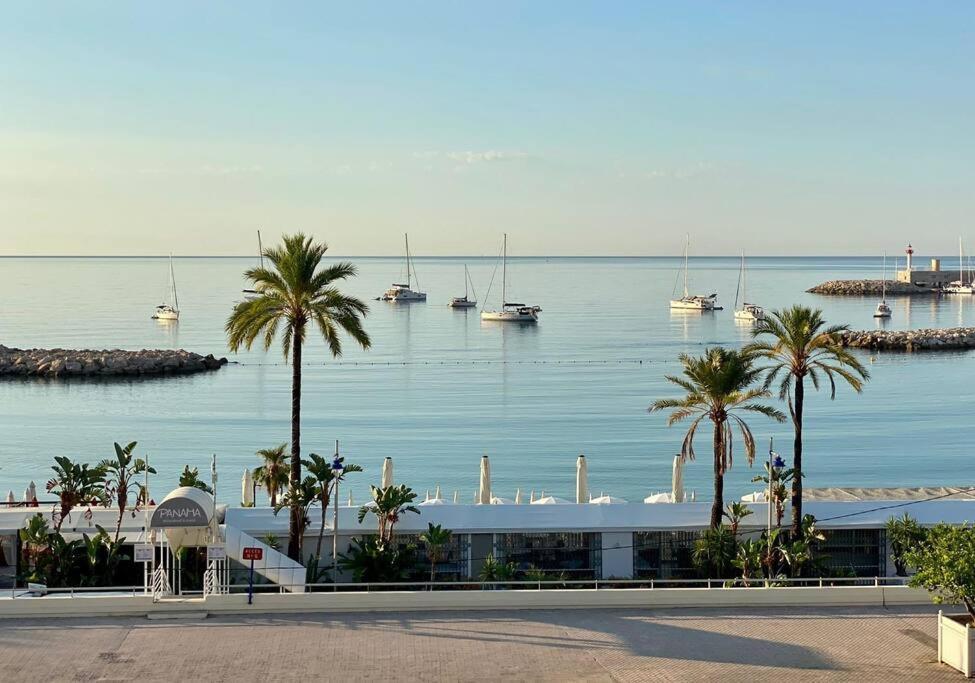 Le Garavan-Vue Mer-Plage-Clim-Terrasse Menton Bagian luar foto