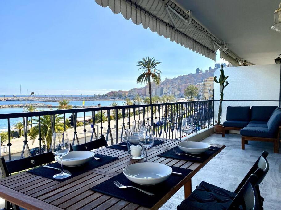 Le Garavan-Vue Mer-Plage-Clim-Terrasse Menton Bagian luar foto